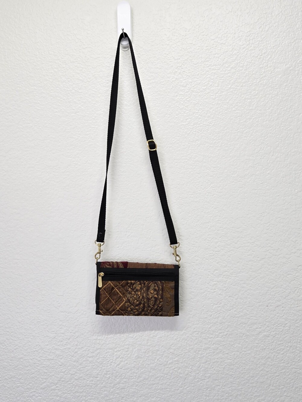 Danny K Beverly Hills Tapestry Crossbody Wallet Bag Boho Floral Patchwork USA